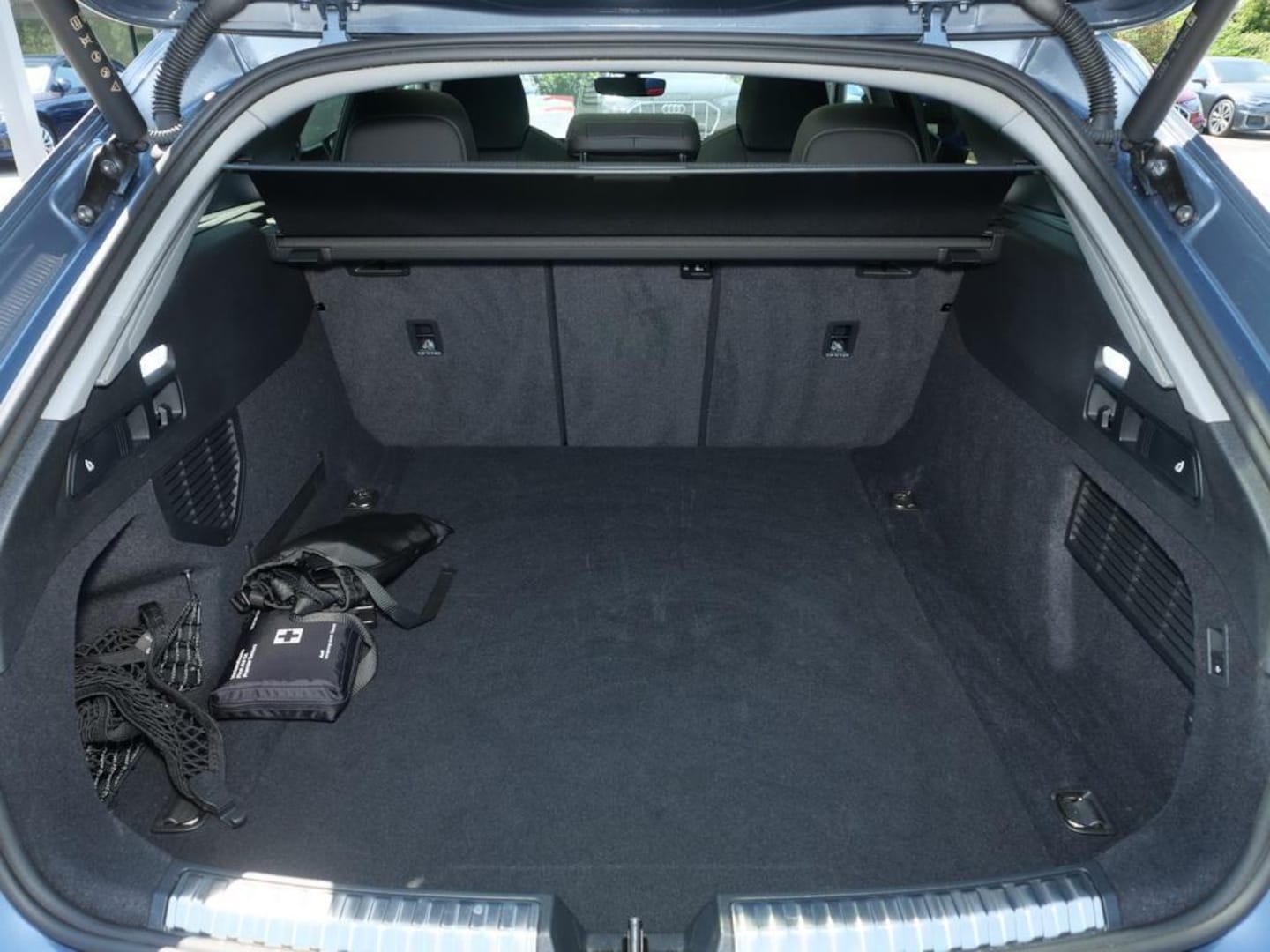 Bild über Audi A5 Avant TDI quattro 150 kW S tronic - für weitere Informationen kontaktieren Sie den Audi Partner