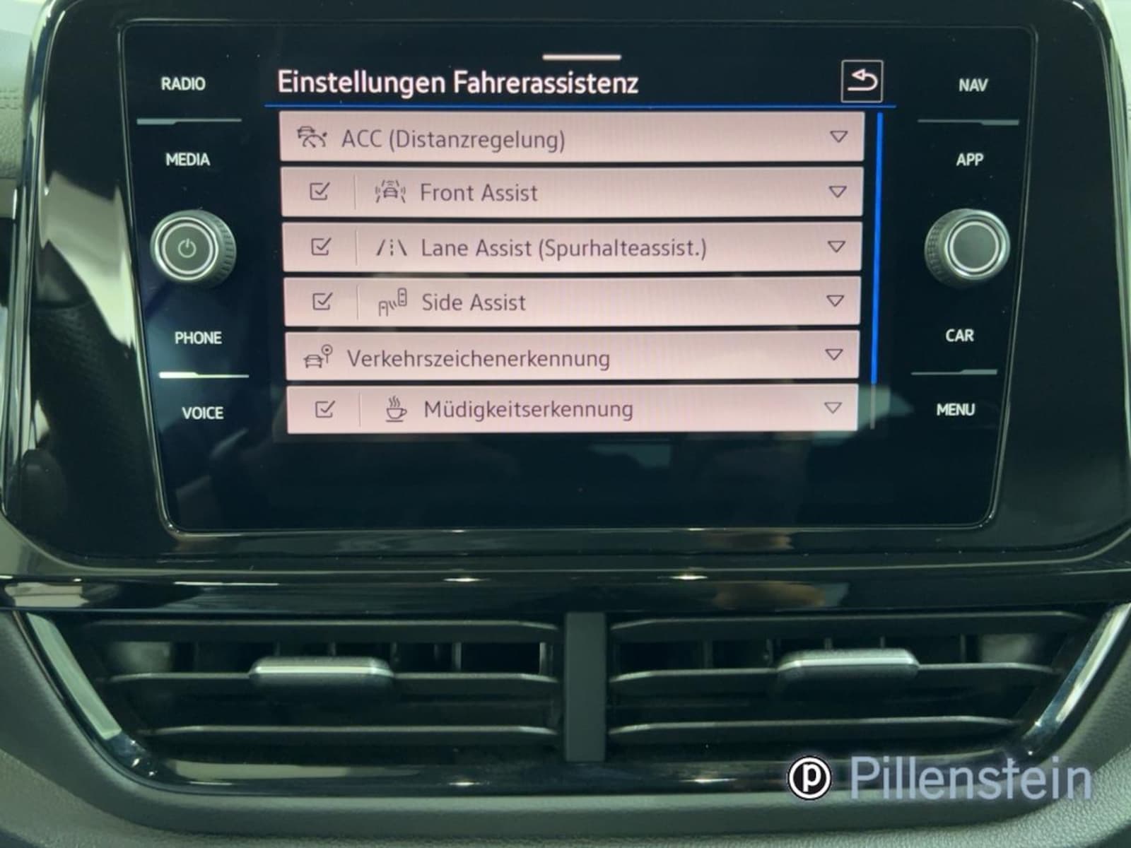 Volkswagen T-Roc Cabriolet – Bild 9