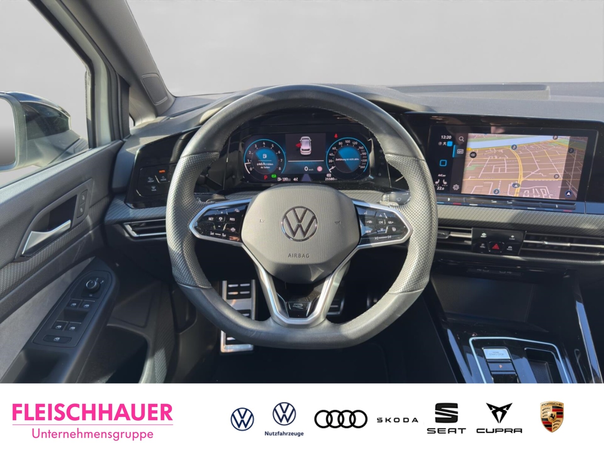 Volkswagen Golf R-Line