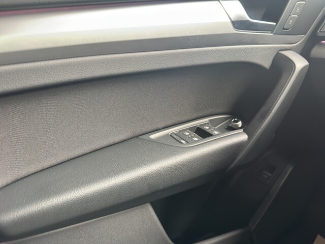 Image about Audi Q5 40 TDI quattro S tronic
