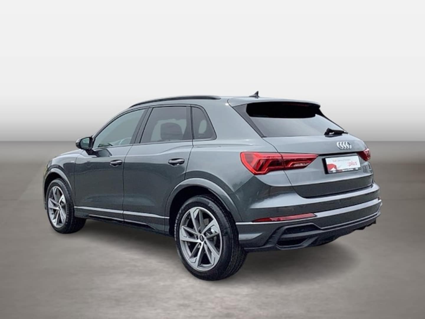 Bild über Audi Q3 S line 45 TFSI quattro S tronic - für weitere Informationen kontaktieren Sie den Audi Partner