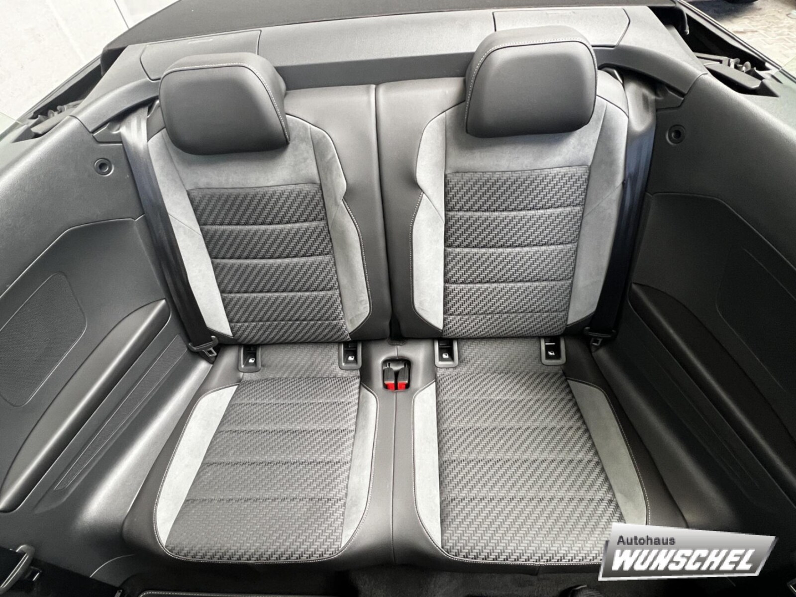 Volkswagen T-Roc Cabriolet – Bild 9