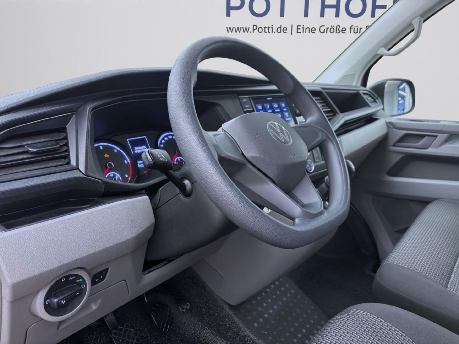Volkswagen T6.1 Transporter Kombi kurzer Radstand