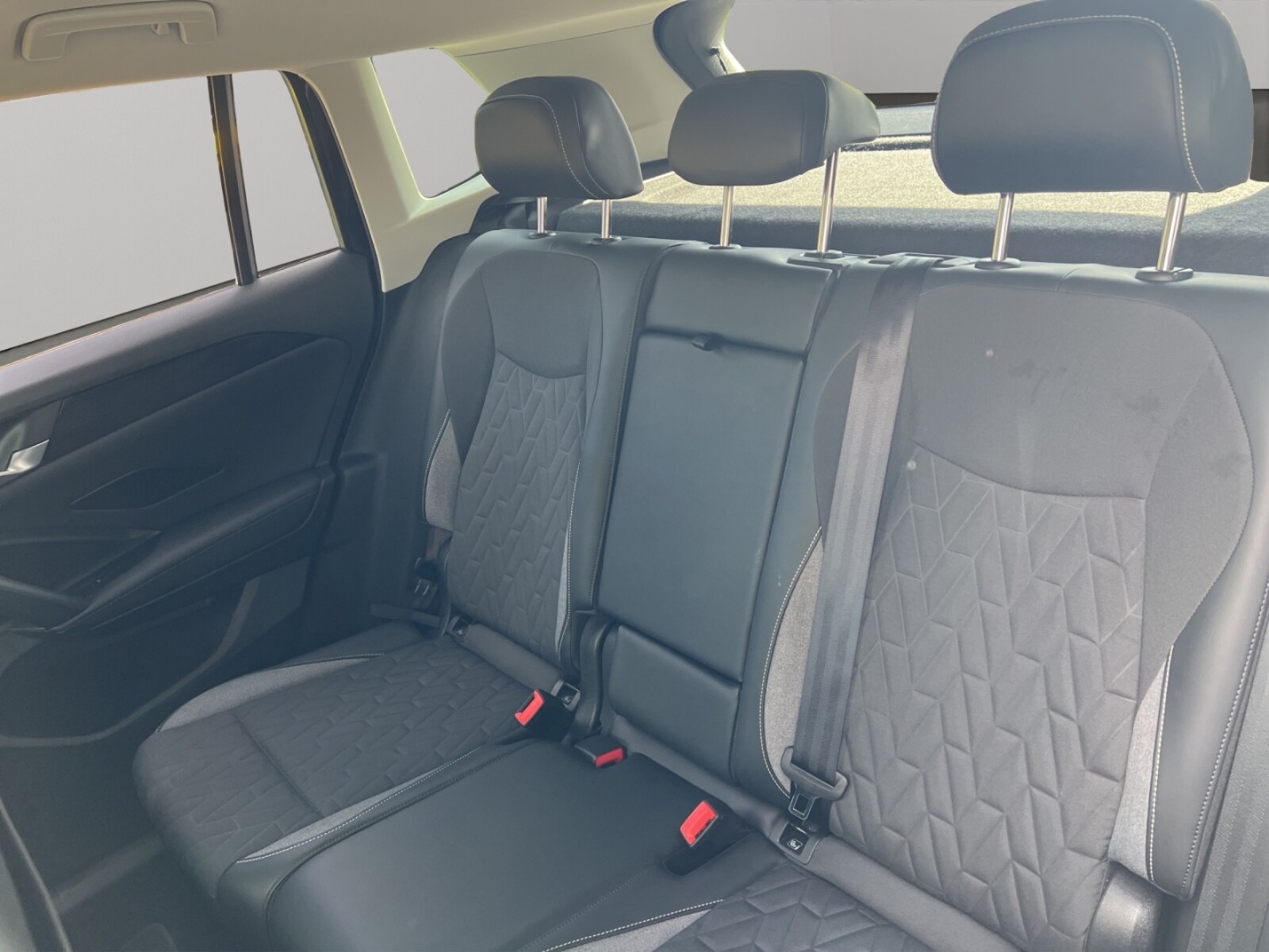 Volkswagen Tiguan – Bild 12