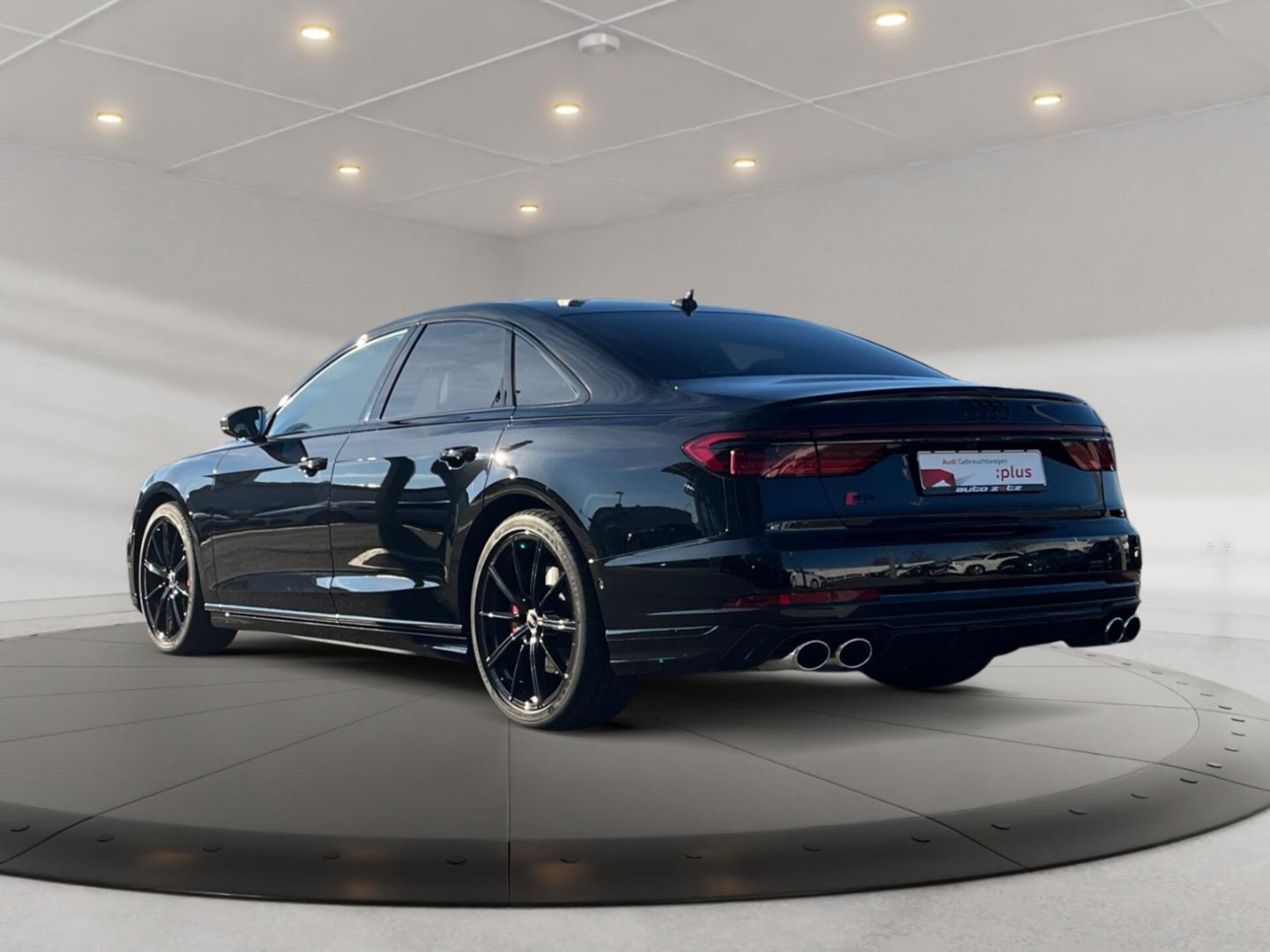 Audi S8
