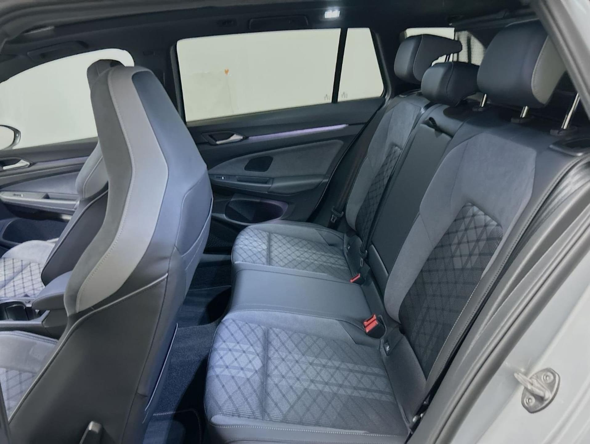 Volkswagen Golf Variant R-Line