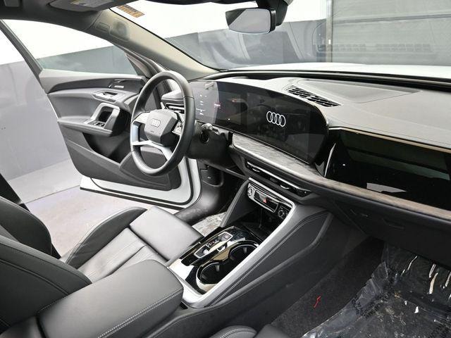 2025 Audi New Q5 Premium Plus - Photo 12