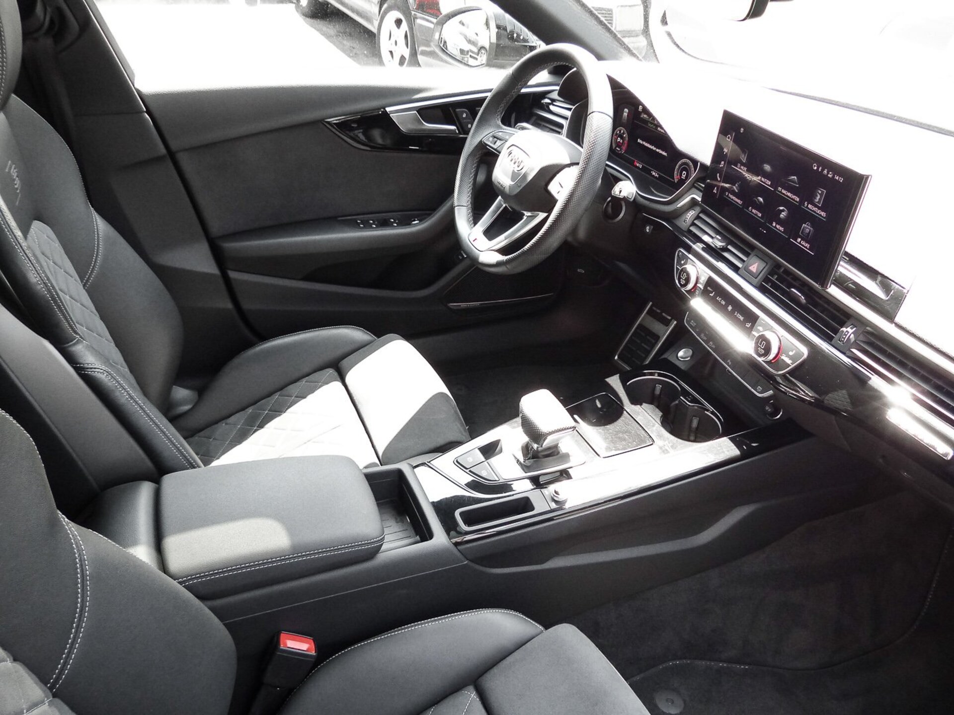 Audi A4 Avant S line