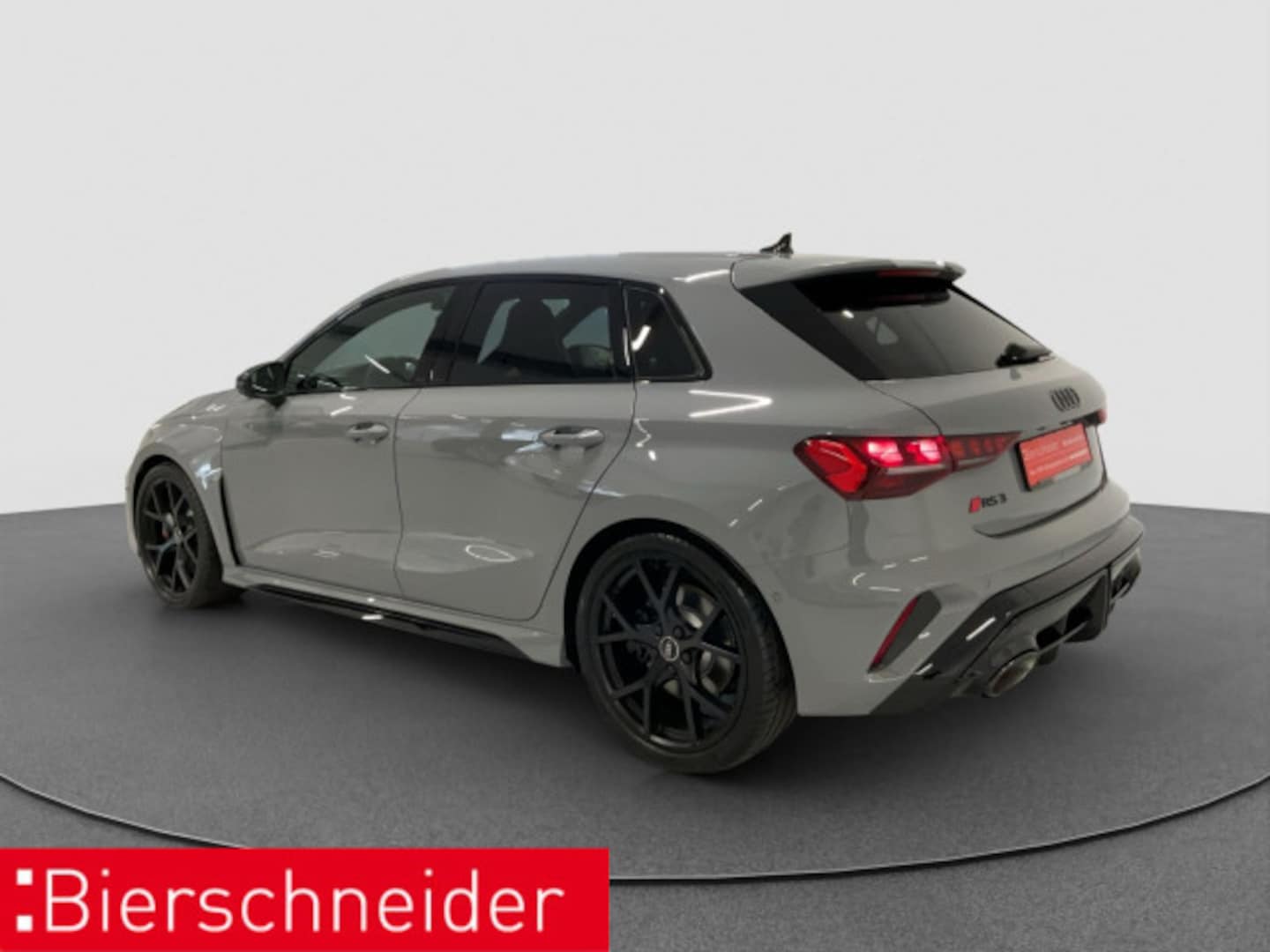Bild über Audi RS 3 Sportback TFSI quattro 294 kW S tronic - für weitere Informationen kontaktieren Sie den Audi Partner