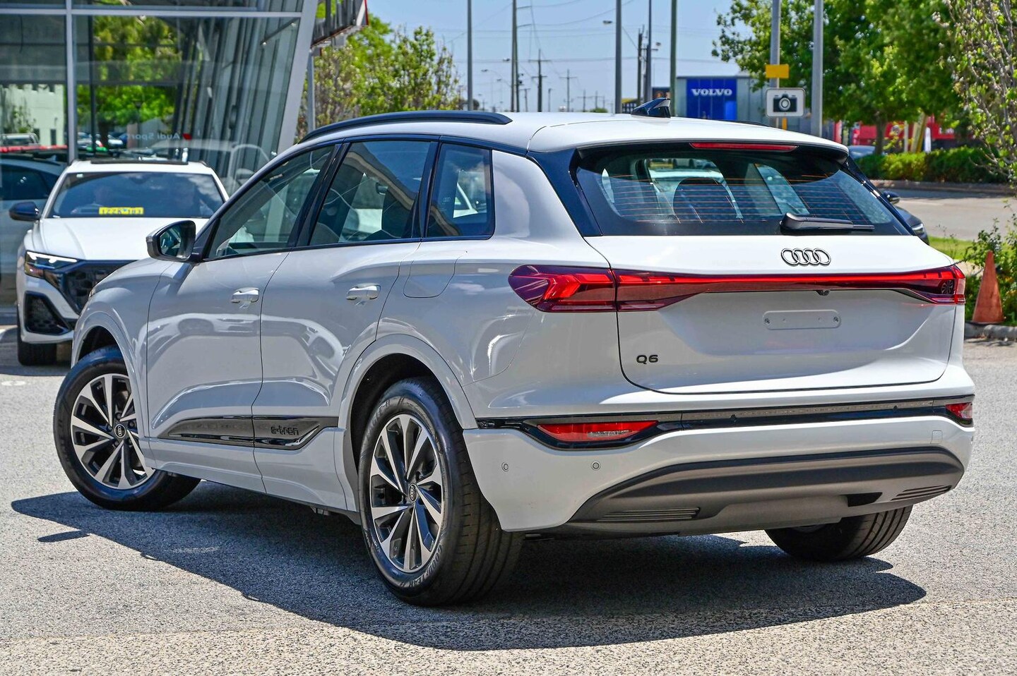 Image about Audi Q6 SUV e-tron e-tron