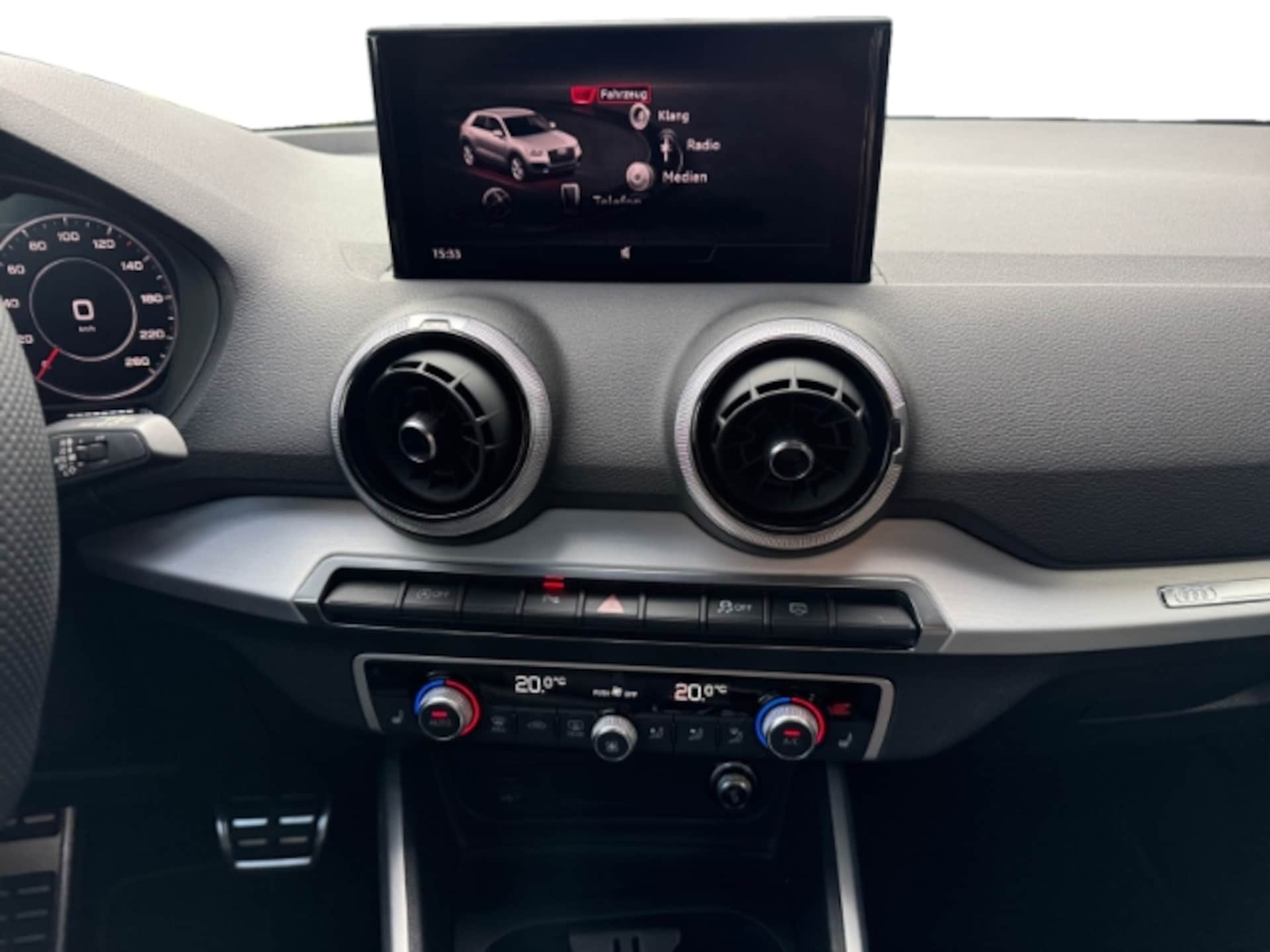 Audi Q2 S line