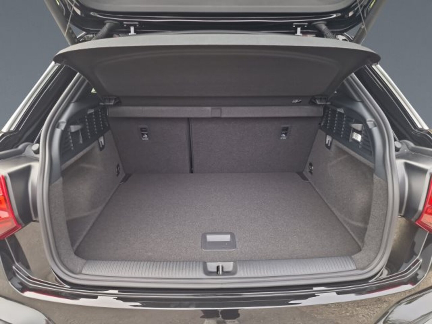 Bild über Audi Q2 S line 35 TDI S tronic - für weitere Informationen kontaktieren Sie den Audi Partner