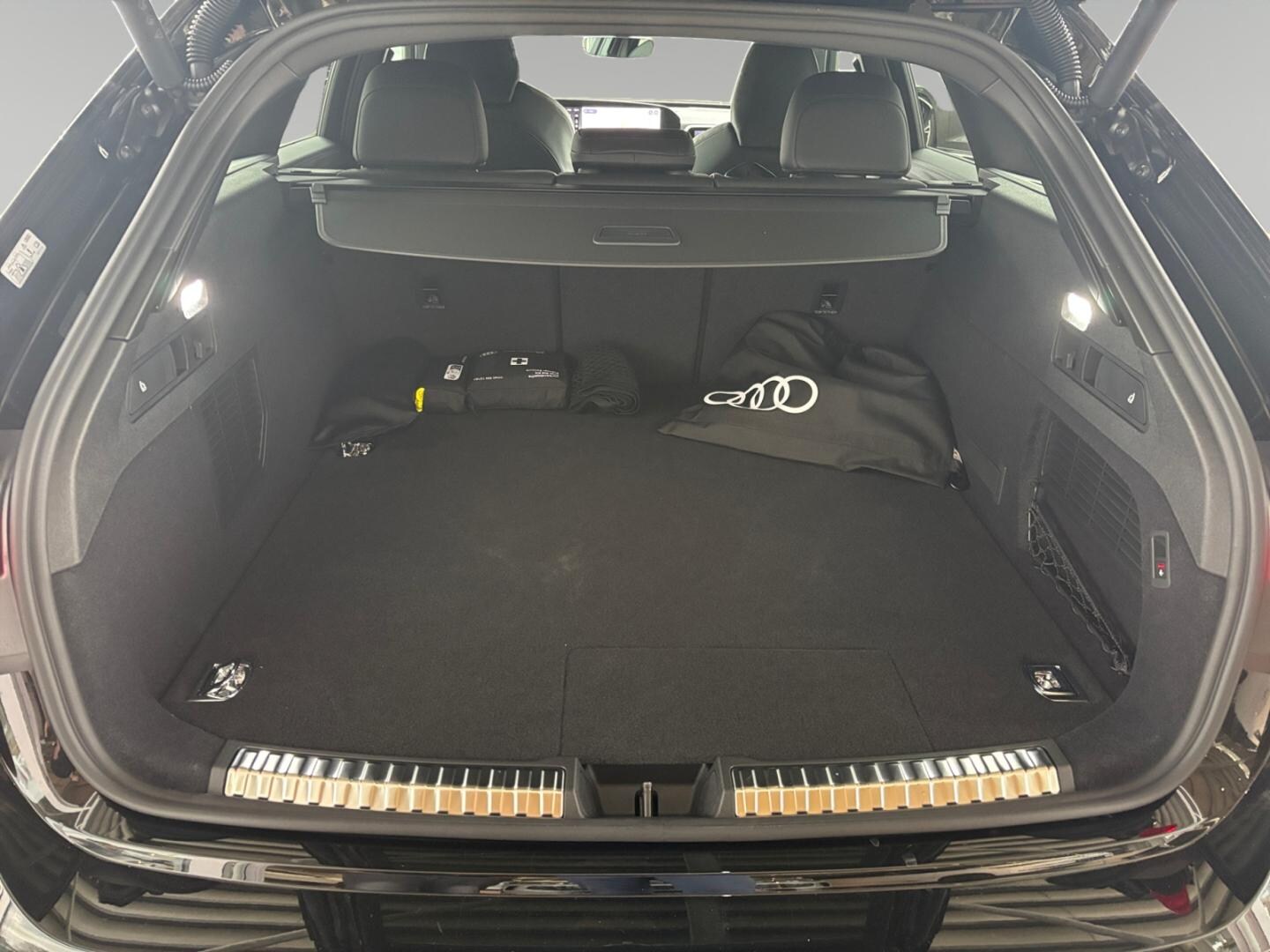 Bild über Audi A5 Avant e-hybrid e-hybrid quattro 270 kW S tronic - für weitere Informationen kontaktieren Sie den Audi Partner