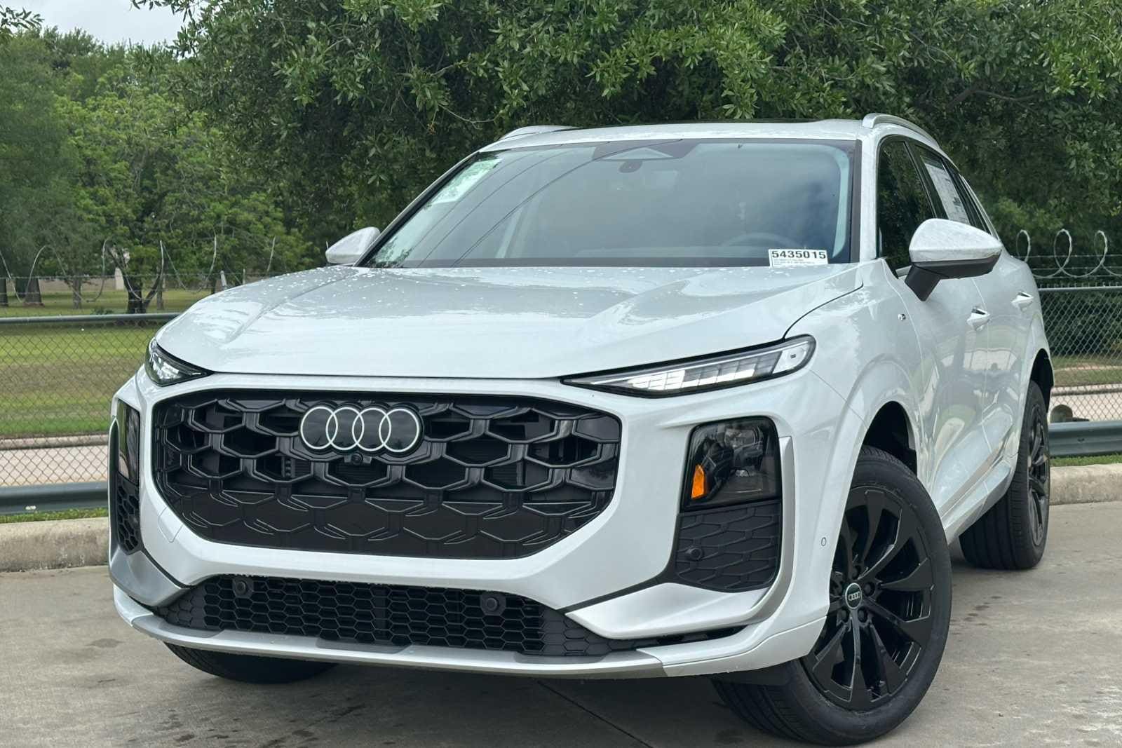 2026 Audi Q3 S line quattro's photo