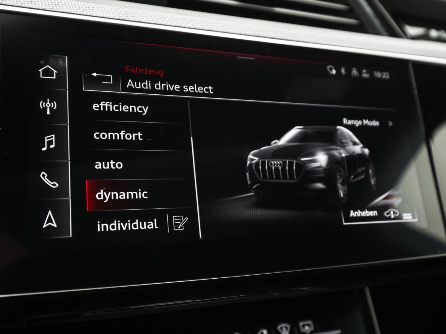 Bild über Audi Q8 Sportback e-tron S line 55 e-tron quattro - für weitere Informationen kontaktieren Sie den Audi Partner