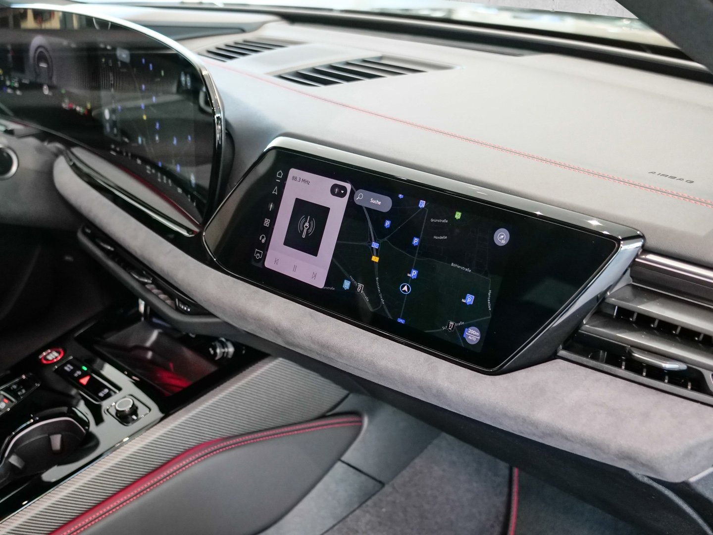 Bild über Audi RS 5 Limousine TFSI quattro 470 kW tiptronic - für weitere Informationen kontaktieren Sie den Audi Partner