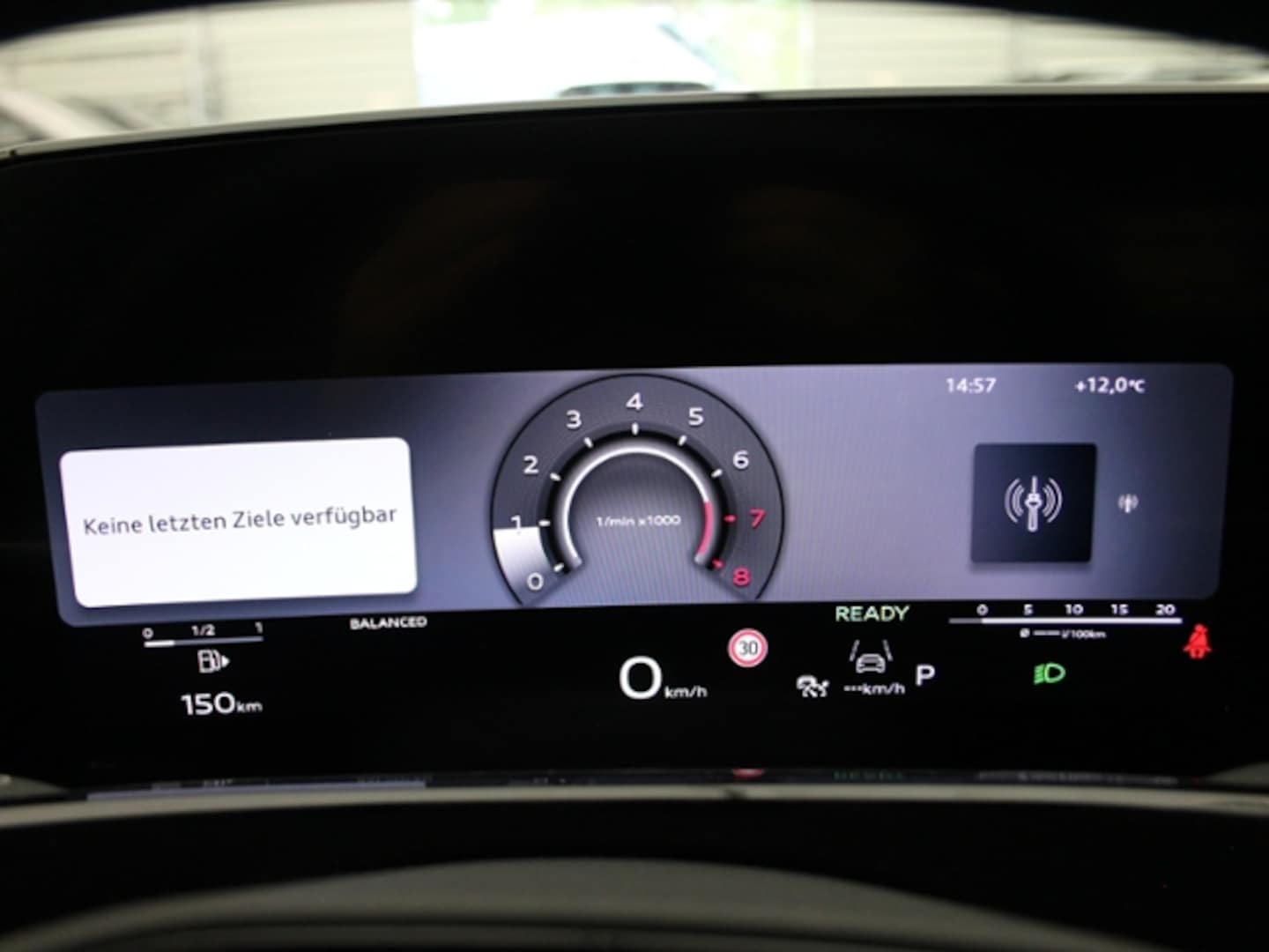Bild über Audi Q3 SUV TFSI 110 kW S tronic - für weitere Informationen kontaktieren Sie den Audi Partner
