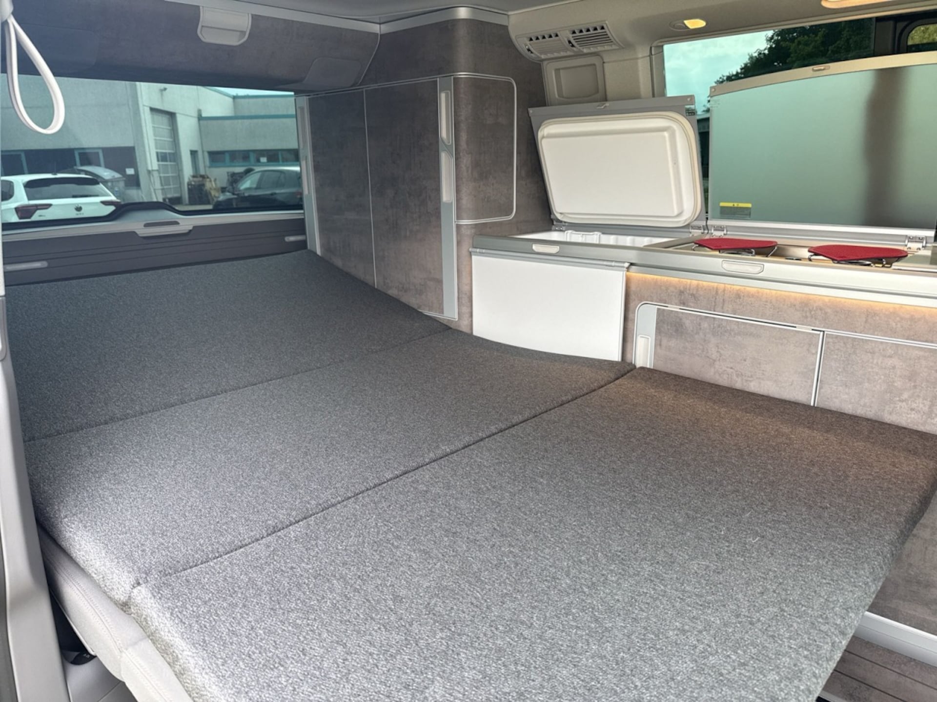Volkswagen T6.1 California Ocean