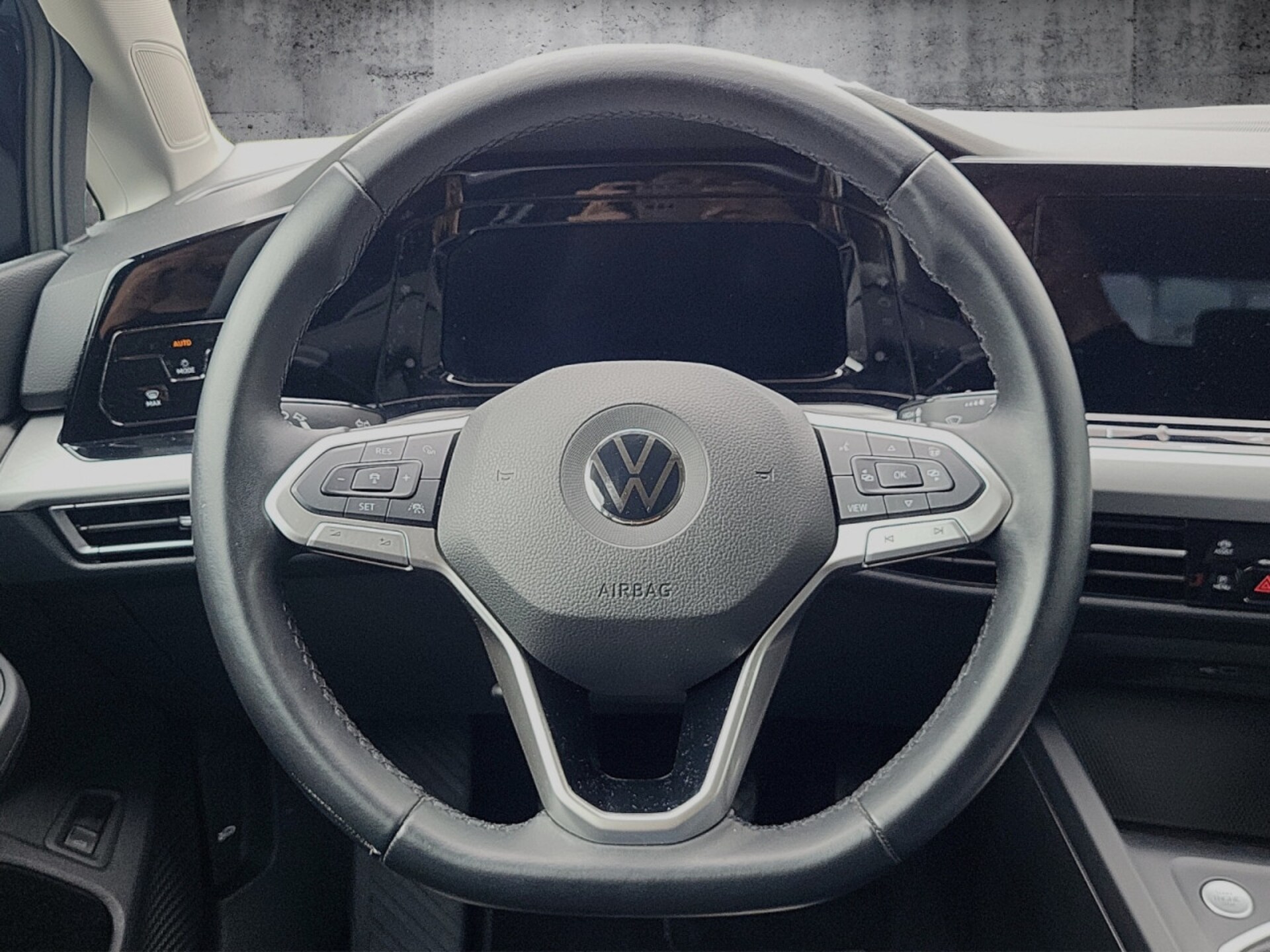 Volkswagen Golf Variant Life