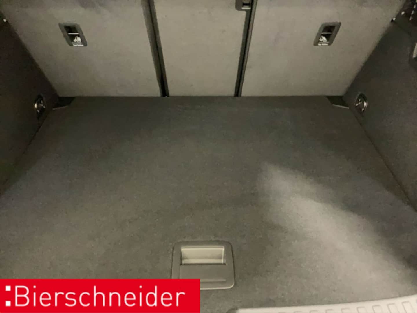 Bild über Audi RS 3 Sportback TFSI quattro 294 kW S tronic - für weitere Informationen kontaktieren Sie den Audi Partner