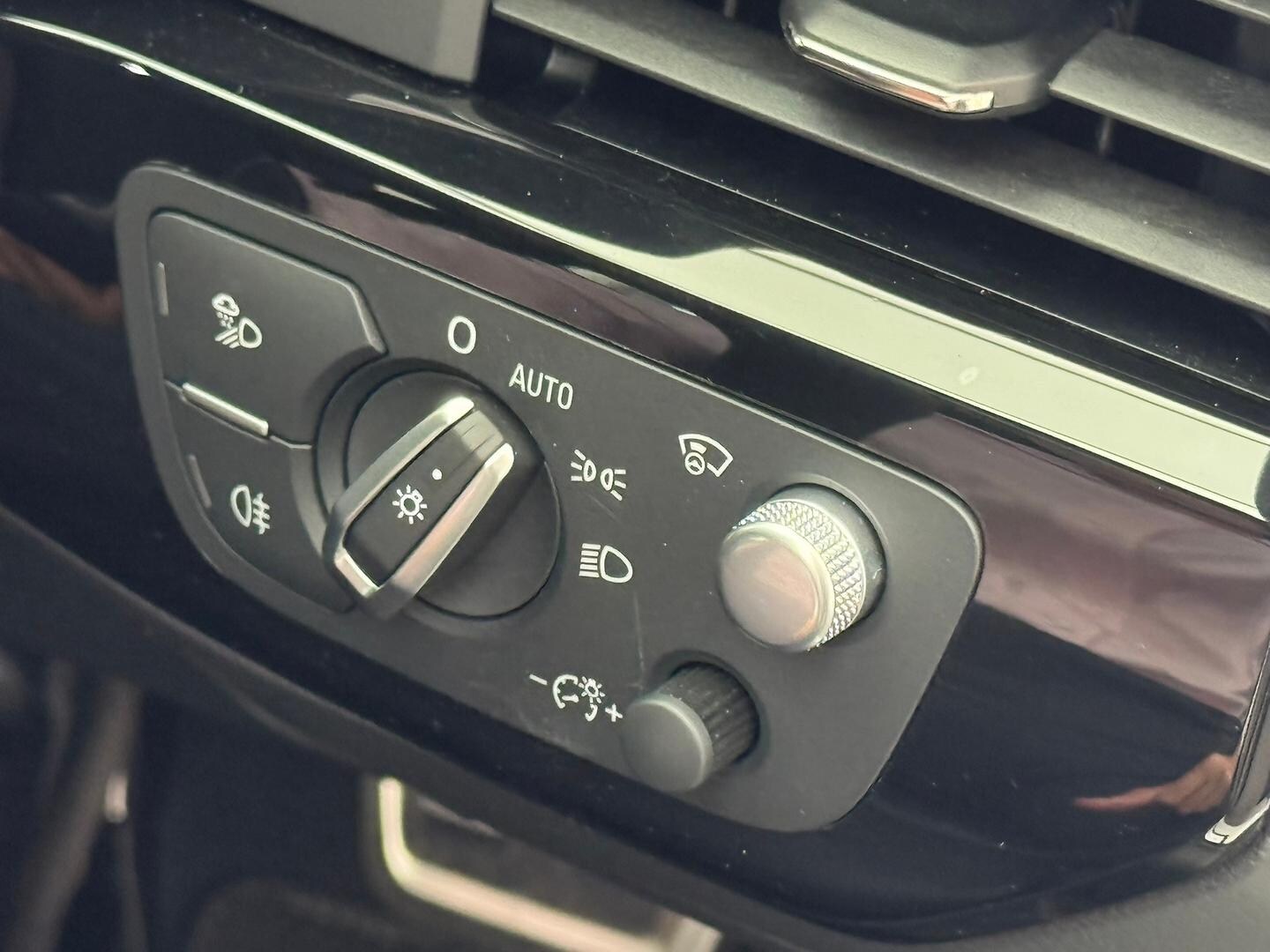 Image about Audi A4 Avant S line 45 TFSI quattro S tronic