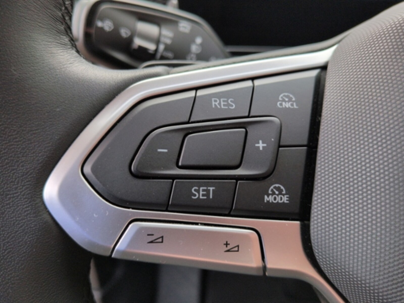 Volkswagen Tiguan – Bild 21