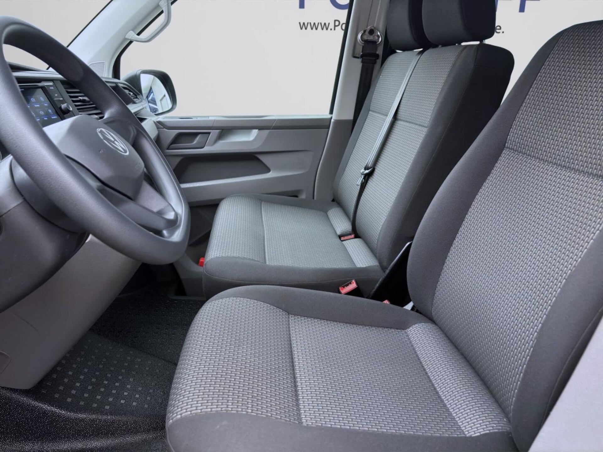 Volkswagen T6.1 Transporter Kombi kurzer Radstand