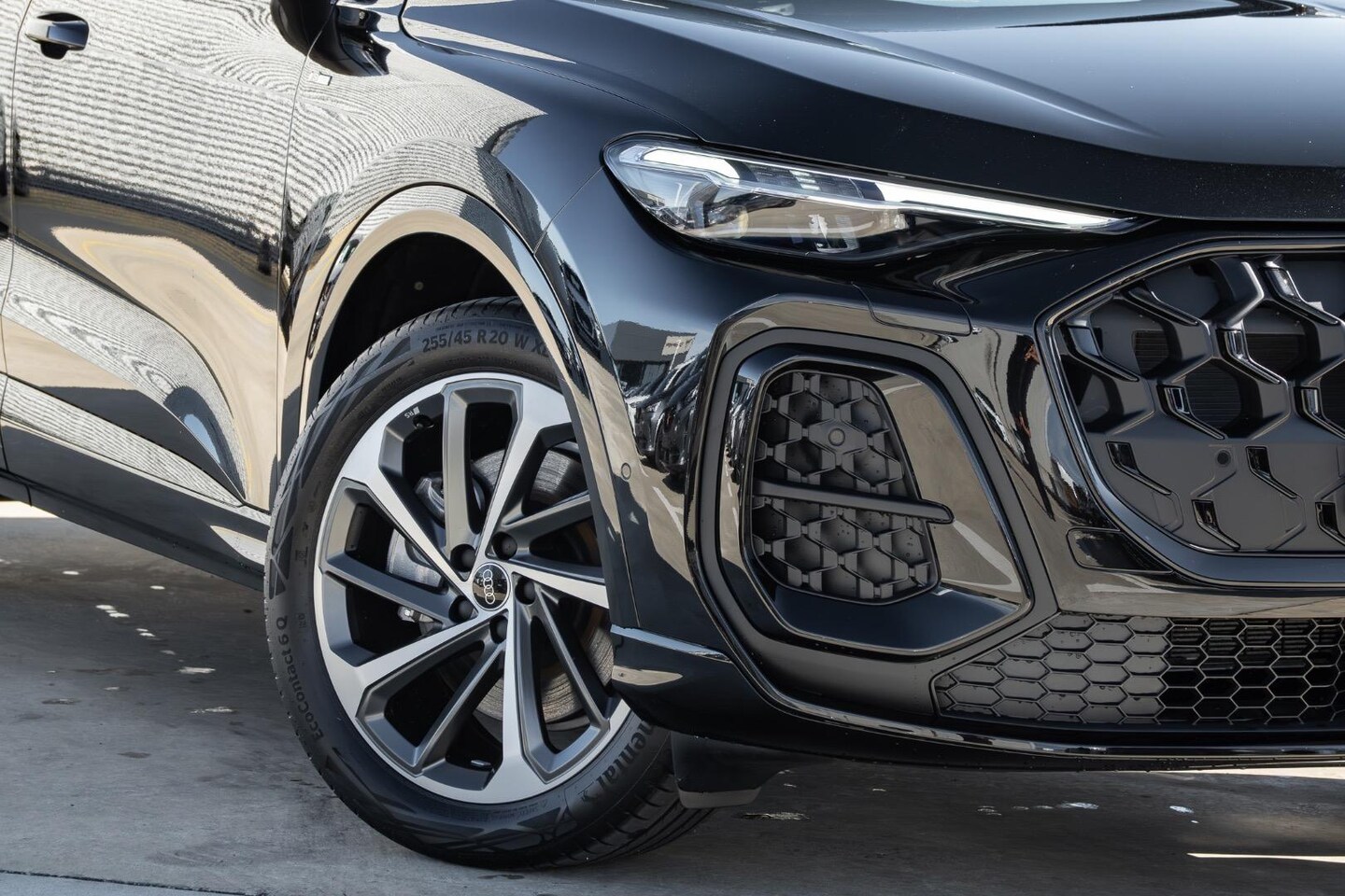 Image about Audi Q5 SUV TDI quattro 150 kW sport