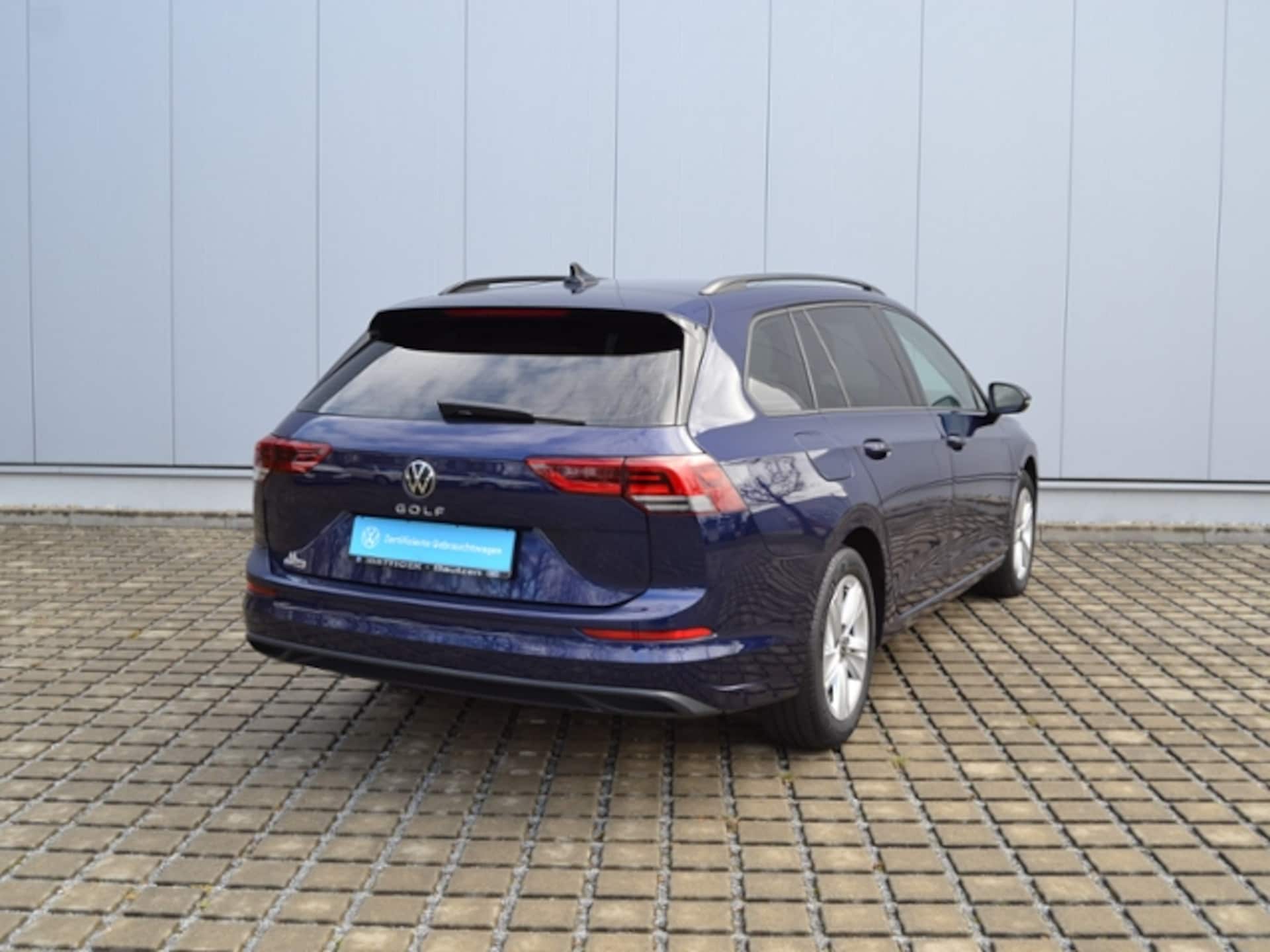 Volkswagen Golf Variant Life