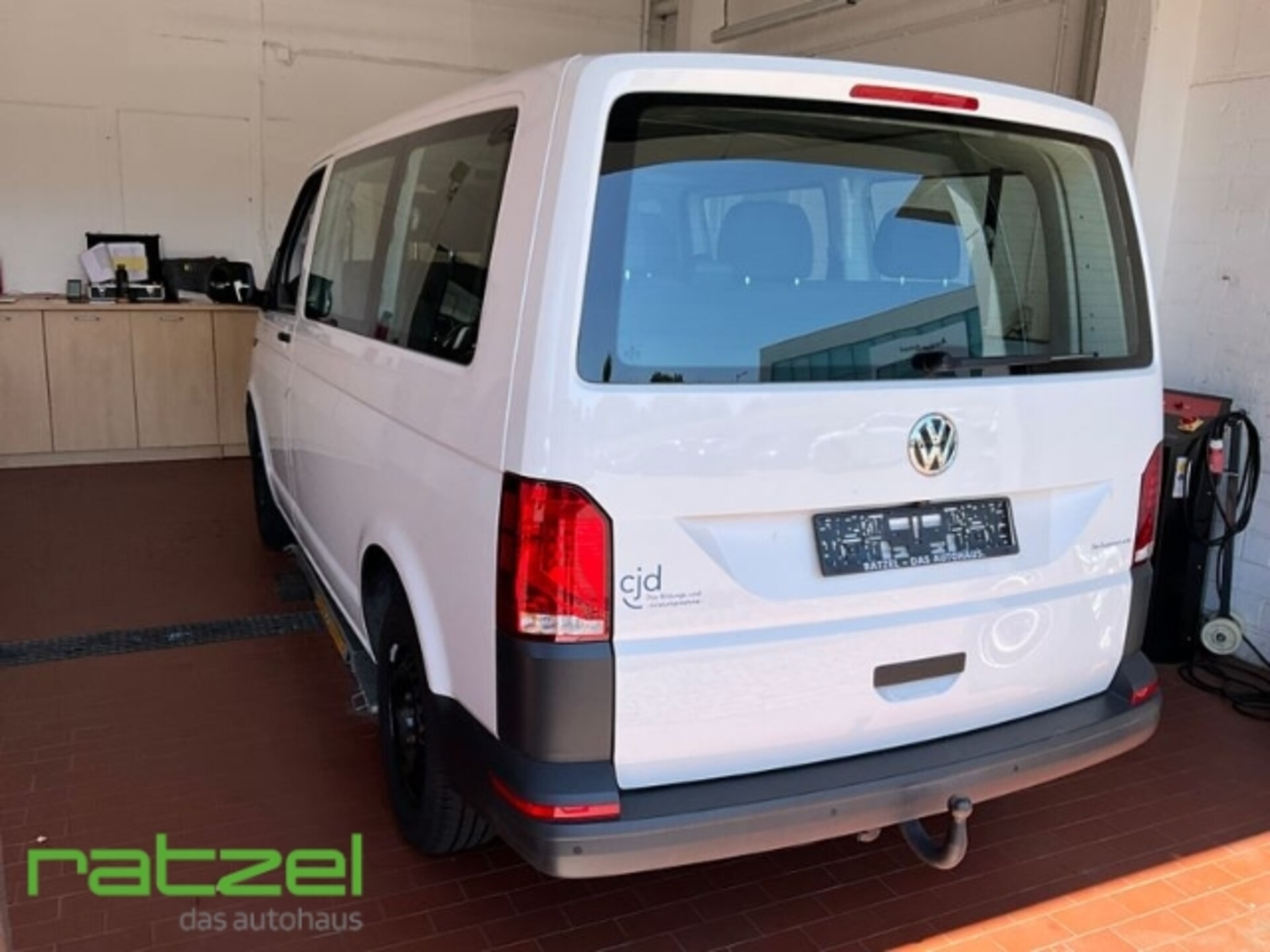 Volkswagen T6.1 Transporter Kombi kurzer Radstand