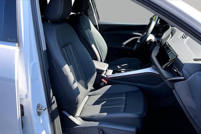 2025 Audi Q5 Premium - Photo 17