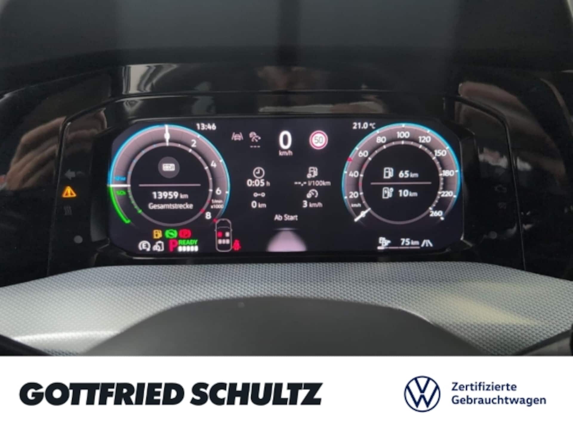 Volkswagen Golf Life