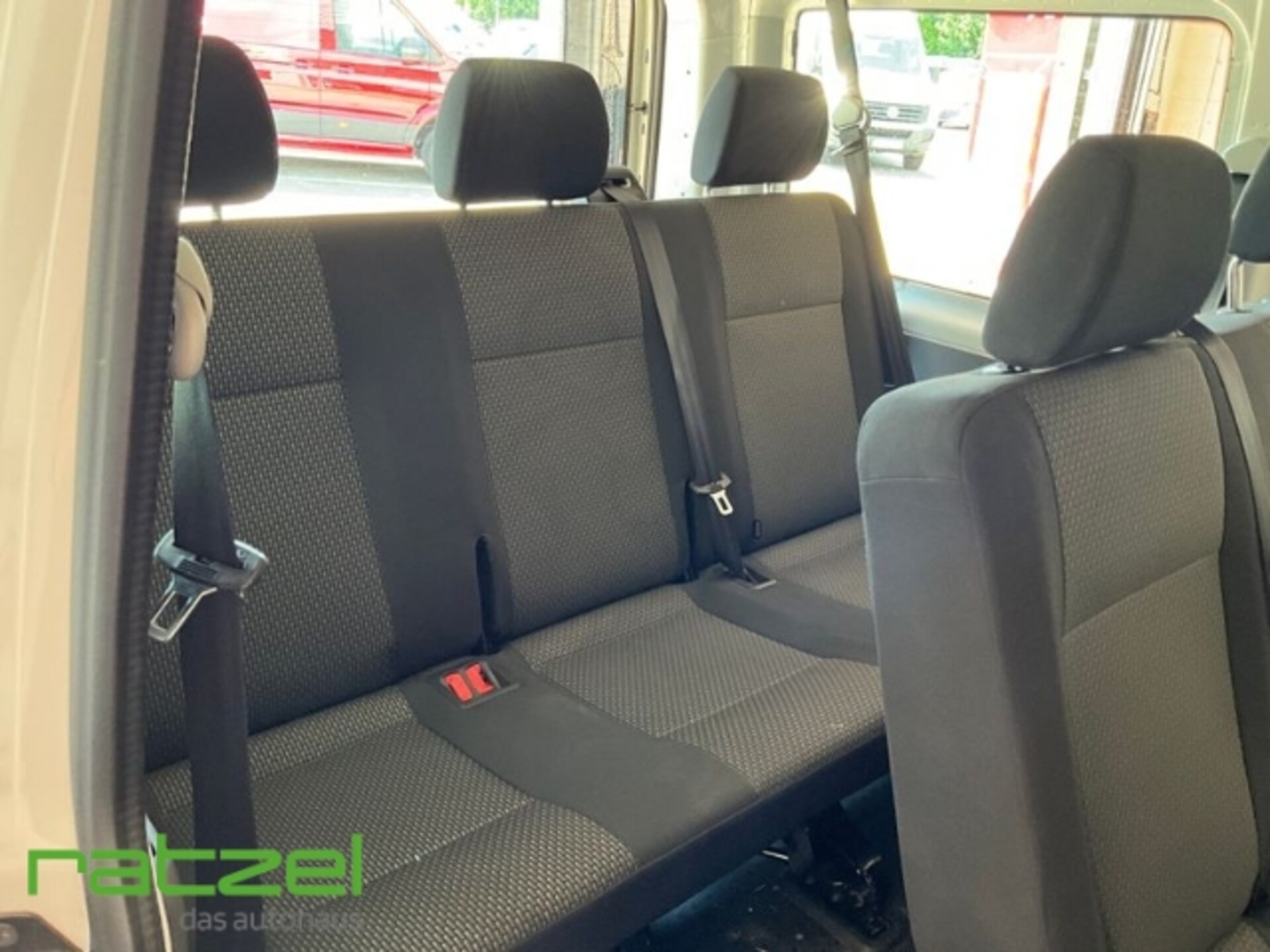 Volkswagen T6.1 Transporter Kombi kurzer Radstand