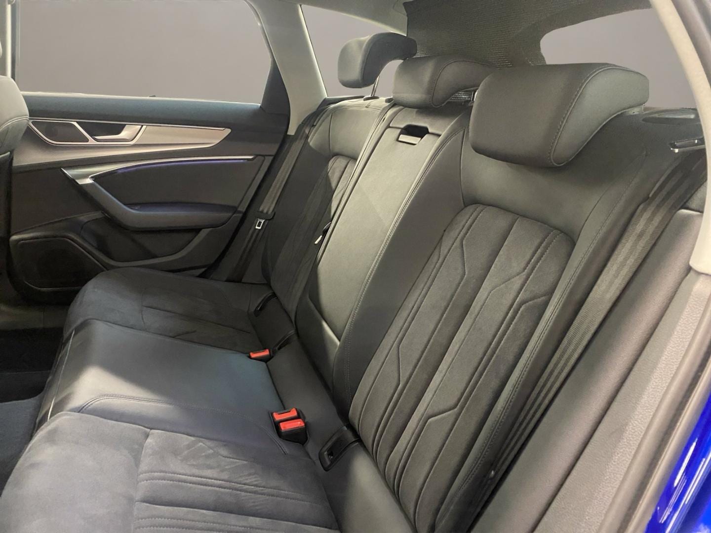 Bild über Audi A6 Avant sport 45 TDI quattro S tronic - für weitere Informationen kontaktieren Sie den Audi Partner