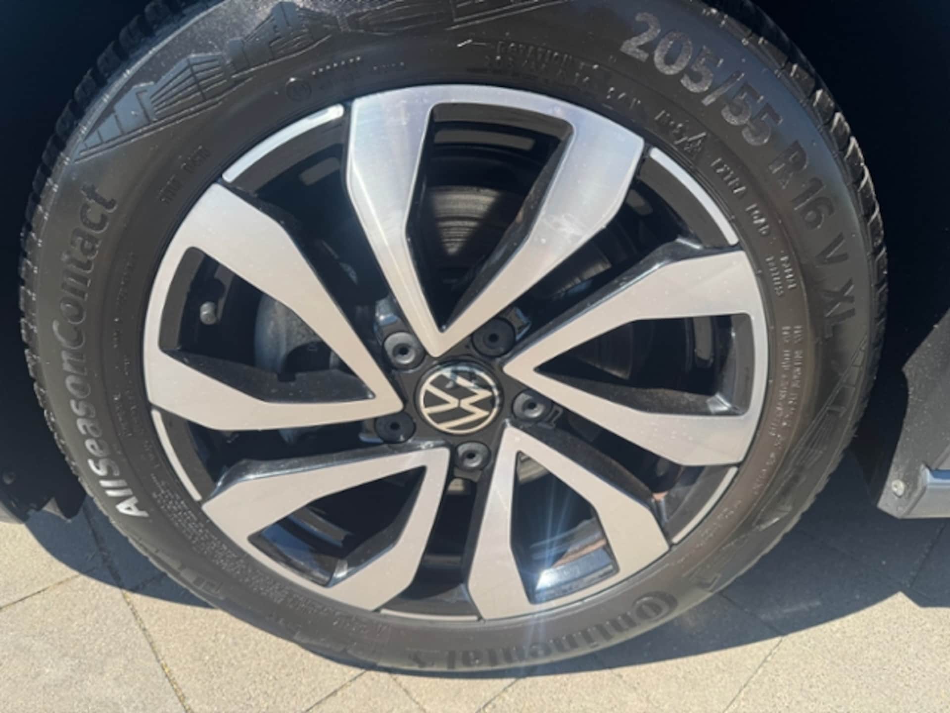 Volkswagen Golf Active