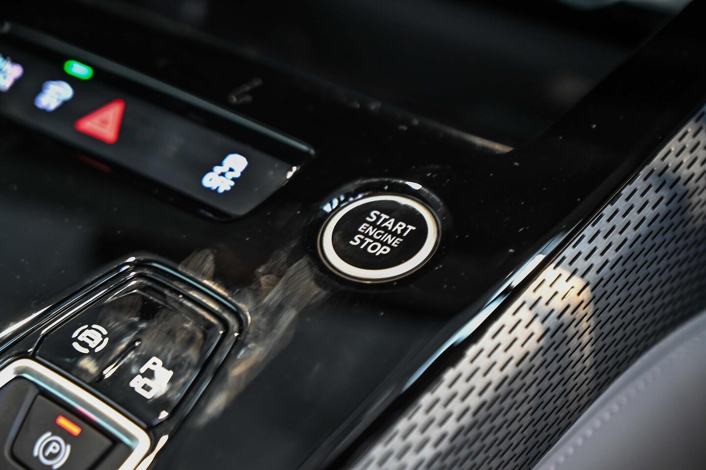 Image about Audi A5 Avant TFSI e e-hybrid quattro 270 kW S tronic