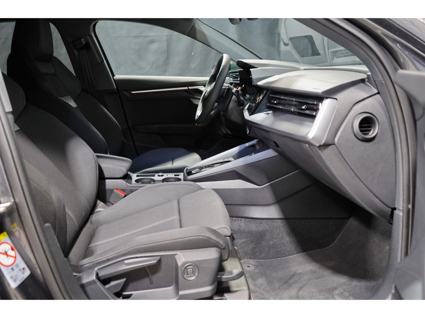 Bild über Audi A3 Sportback S line 30 TFSI S tronic - für weitere Informationen kontaktieren Sie den Audi Partner
