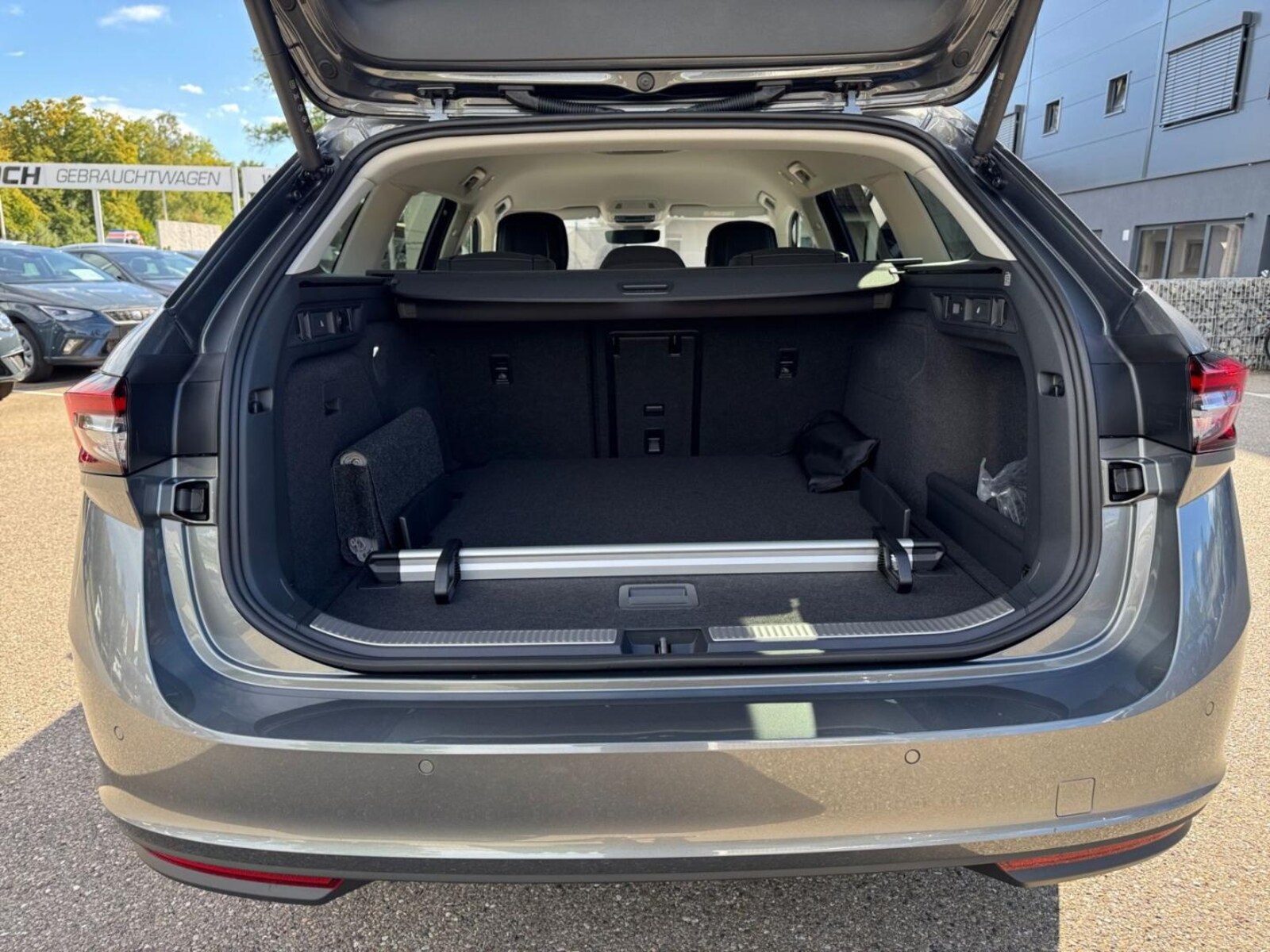Škoda Superb Combi – Bild 15