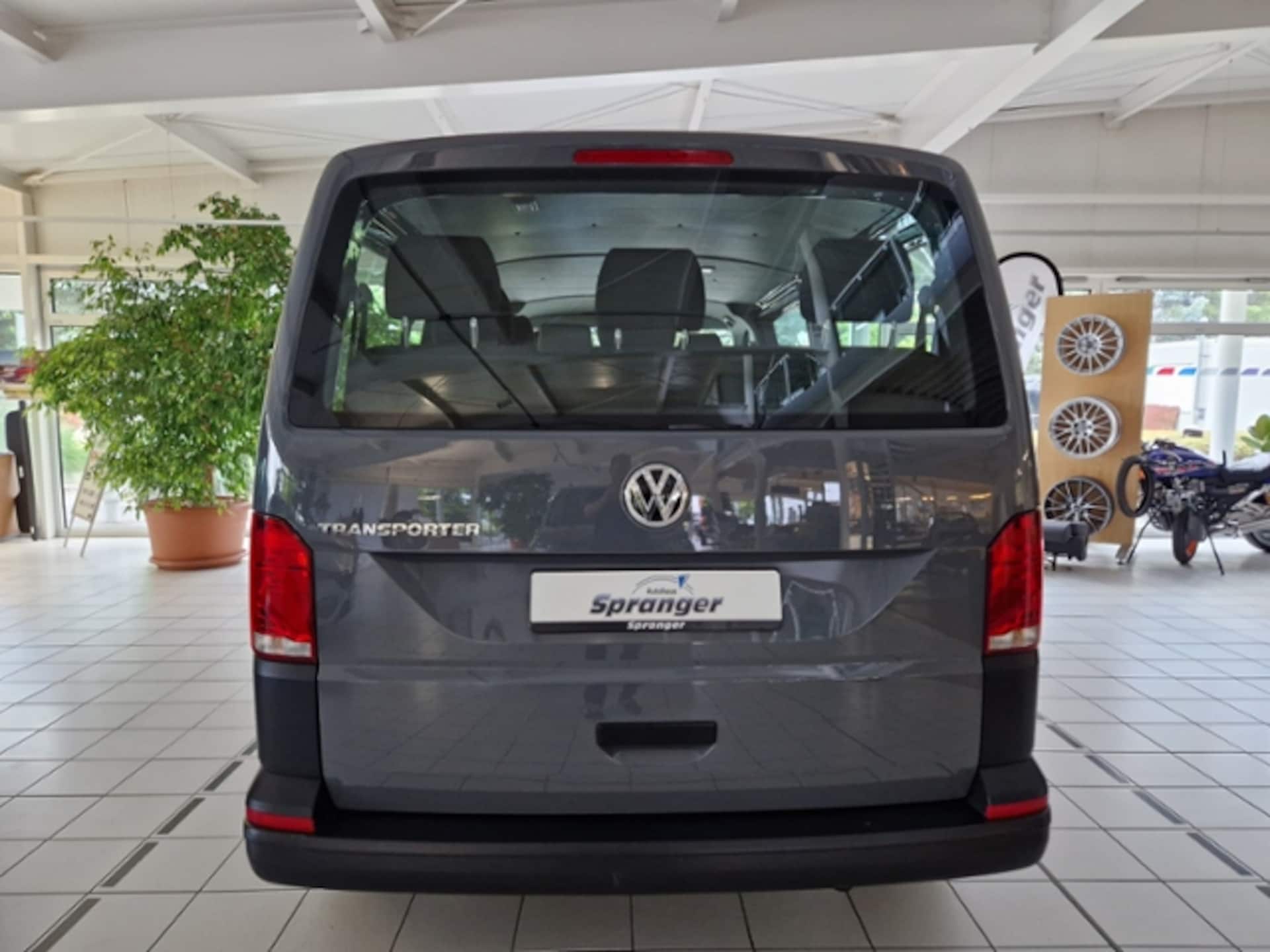 Volkswagen T6.1 Transporter Kombi langer Radstand