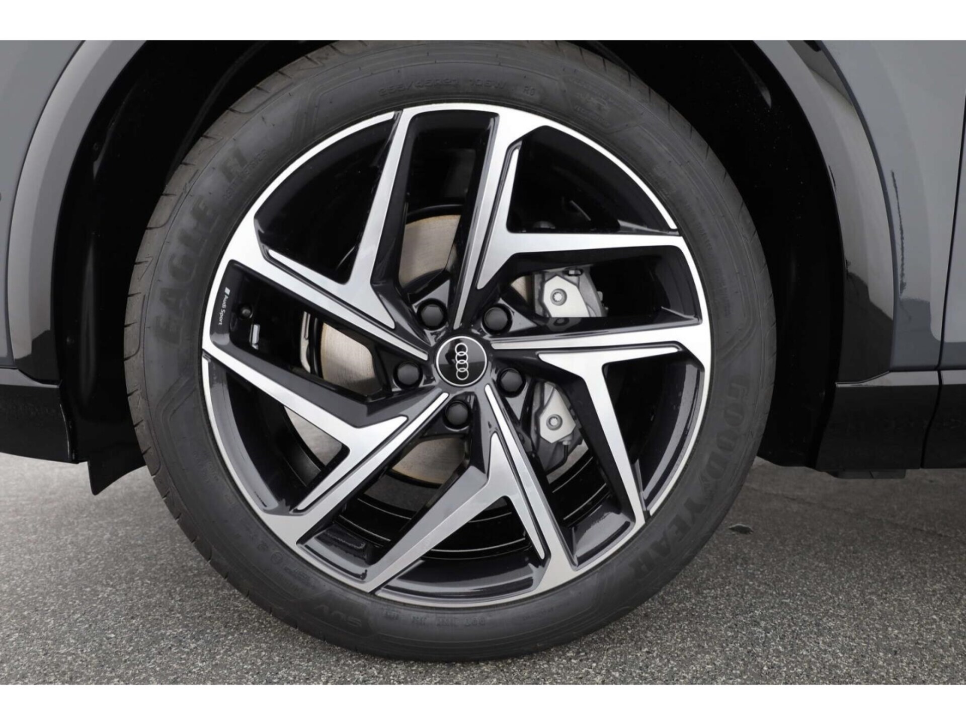 Audi Q6 SUV e-tron