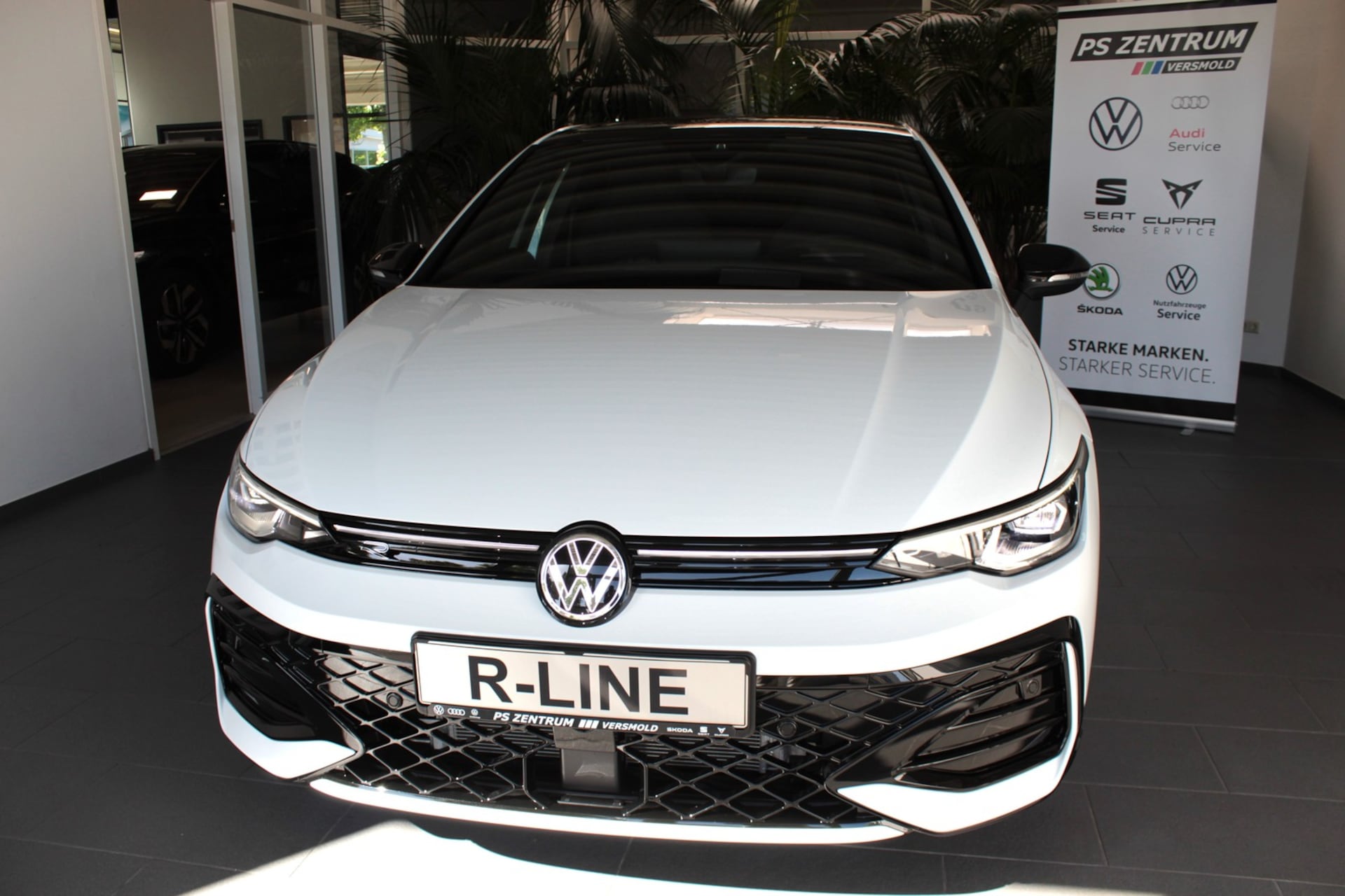 Volkswagen Golf R-Line
