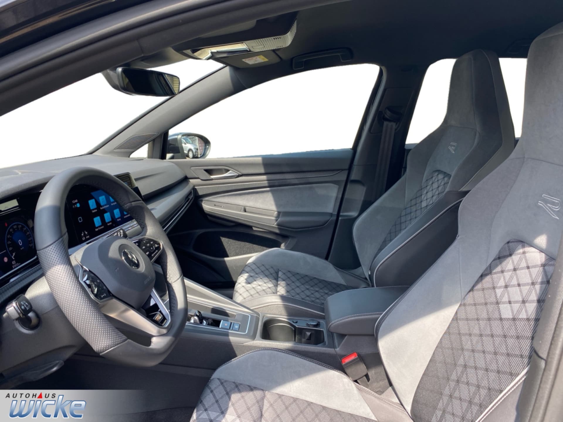 Volkswagen Golf R-Line