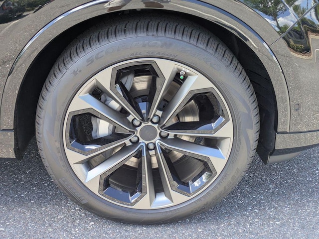 2026 Audi Q7 Premium Plus - Photo 14