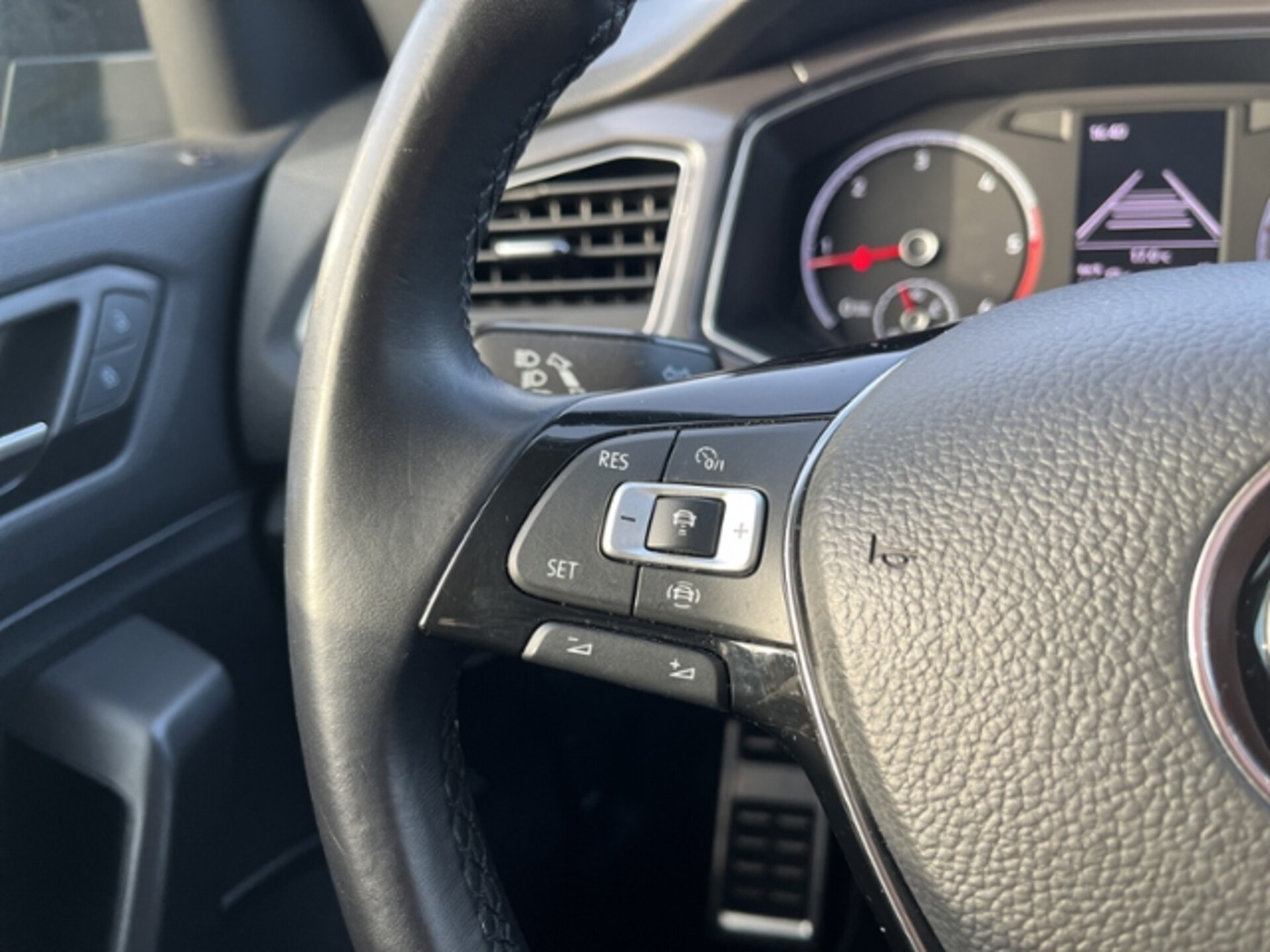 Volkswagen T-Roc IQ.DRIVE
