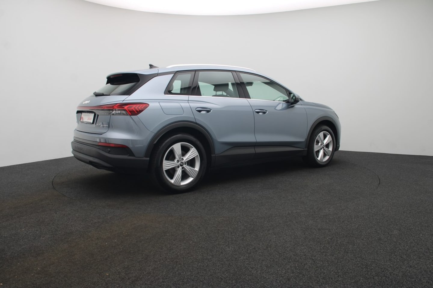 Bild über Audi Q4 e-tron 40 e-tron - für weitere Informationen kontaktieren Sie den Audi Partner