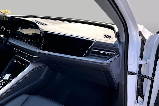 2025 Audi Q5 Premium - Photo 37
