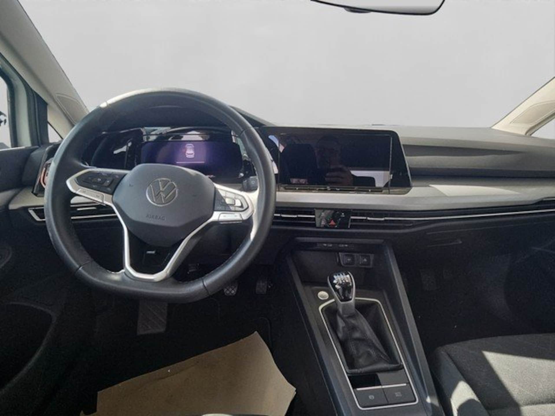 Volkswagen Golf Life