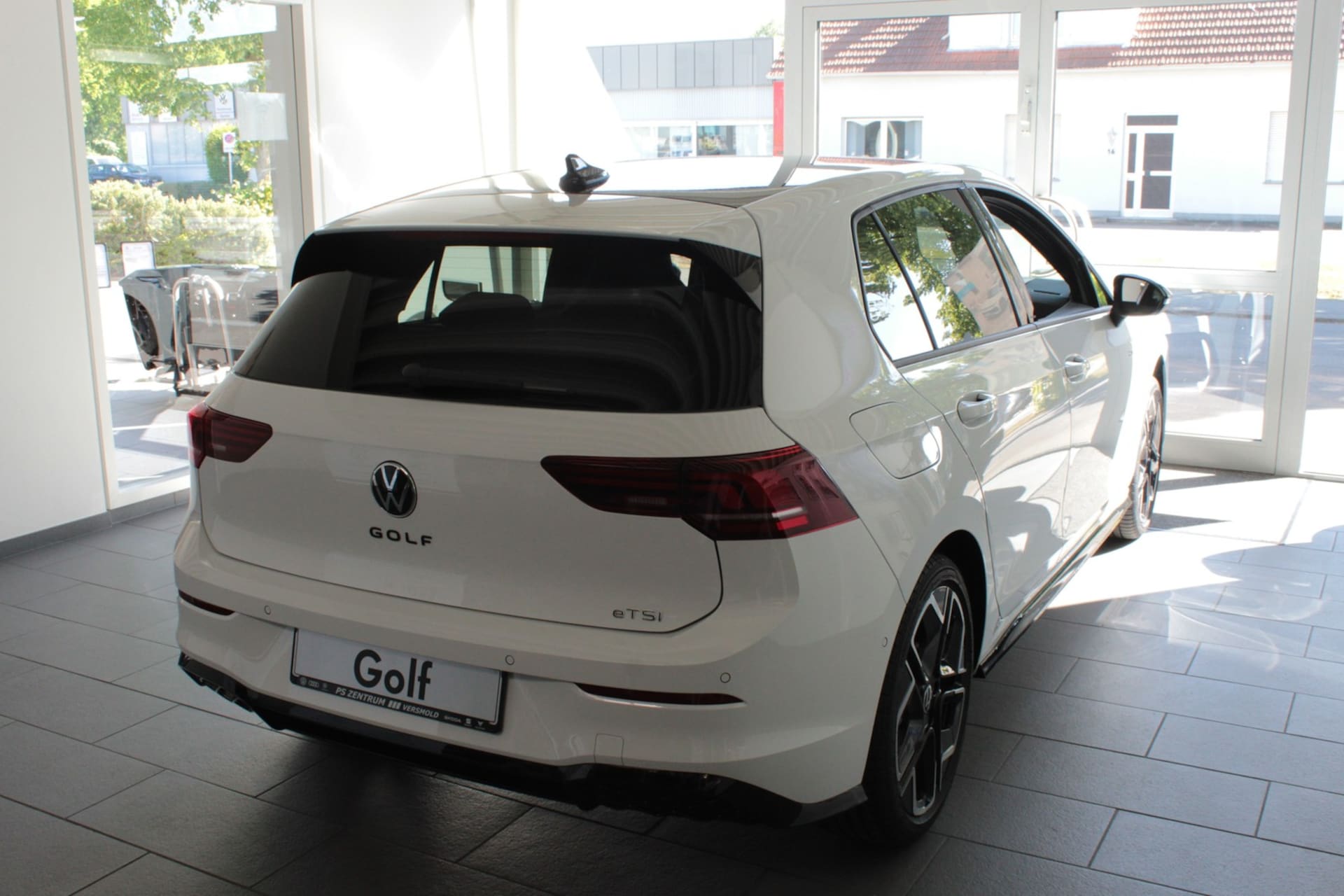 Volkswagen Golf R-Line