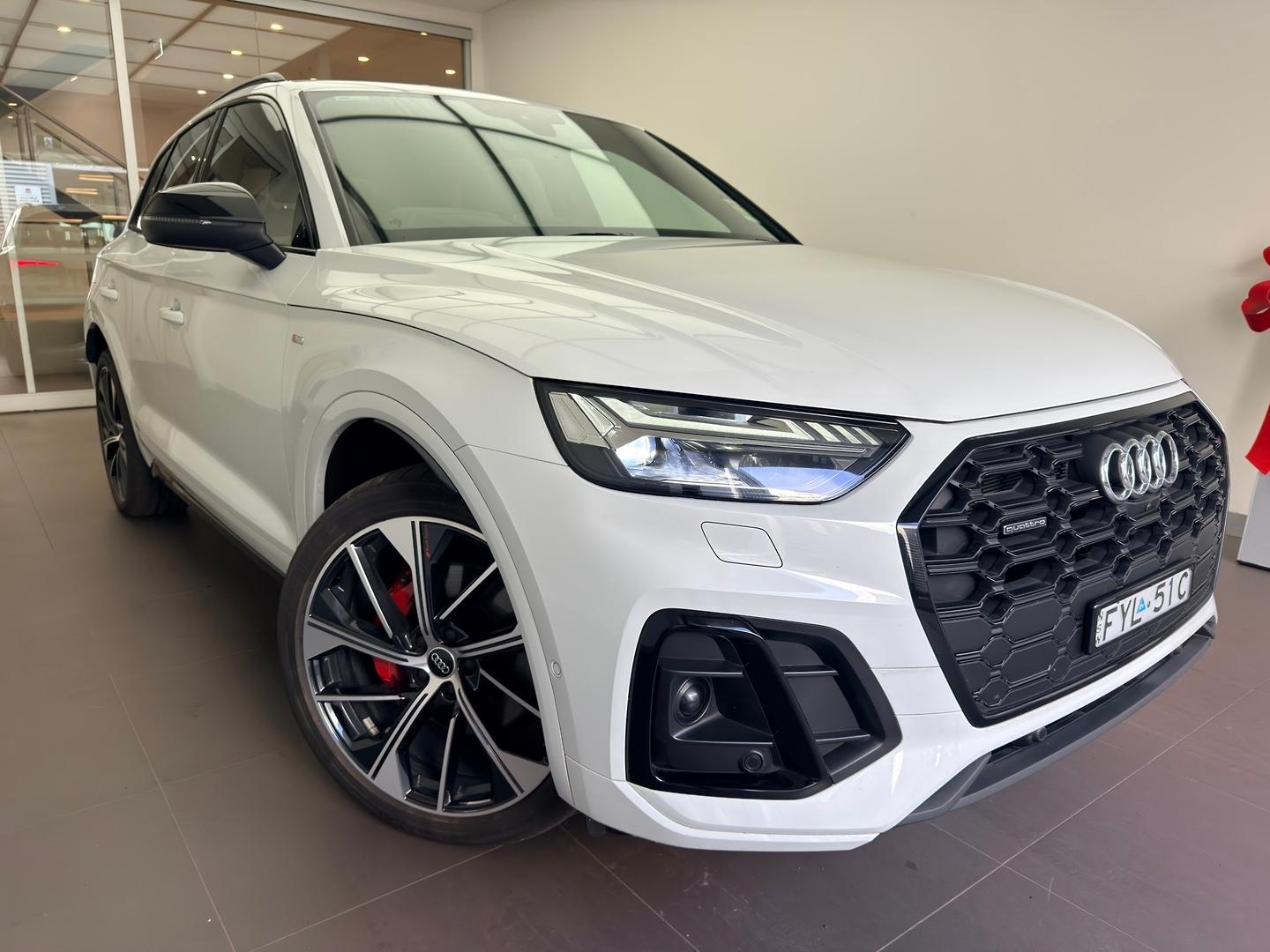 Image about Audi Q5 TFSI e S line 55 TFSI e quattro S tronic