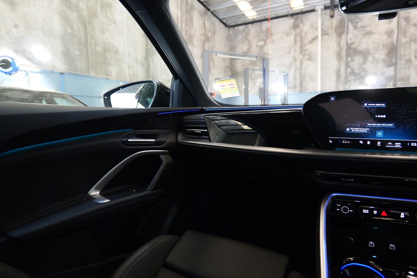 Image about Audi Q5 SUV e-hybrid quattro S tronic